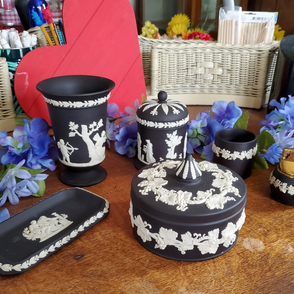 Wedgewood Jasper Set
